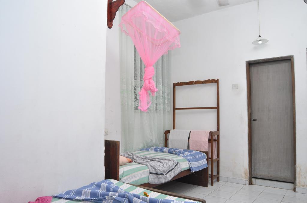 Marshal Beach Guesthouse เนกอมโบ ห้อง รูปภาพ