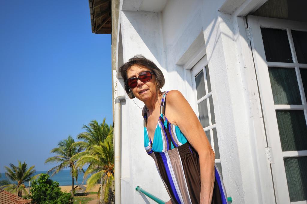Marshal Beach Guesthouse เนกอมโบ ภายนอก รูปภาพ